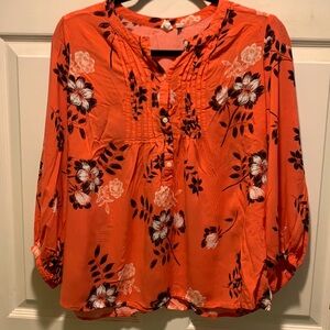 Beautiful Warm Sunset-Colored Blouse with Black and White Flowers Women’s L